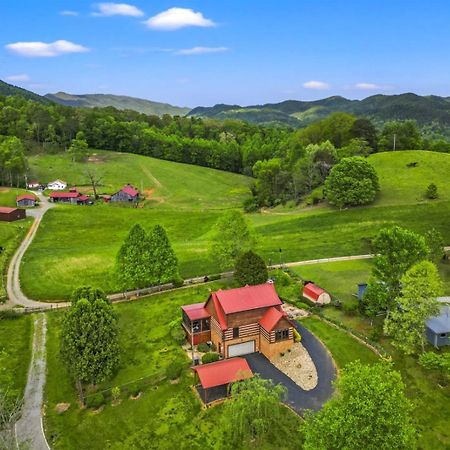 Hidden Star Hideaway-Blackberry Farm-Smoky Mtn Nat Park-Hot Tub- Fire Pit- Fenced Yard- Pet Friendly Walland Zewnętrze zdjęcie