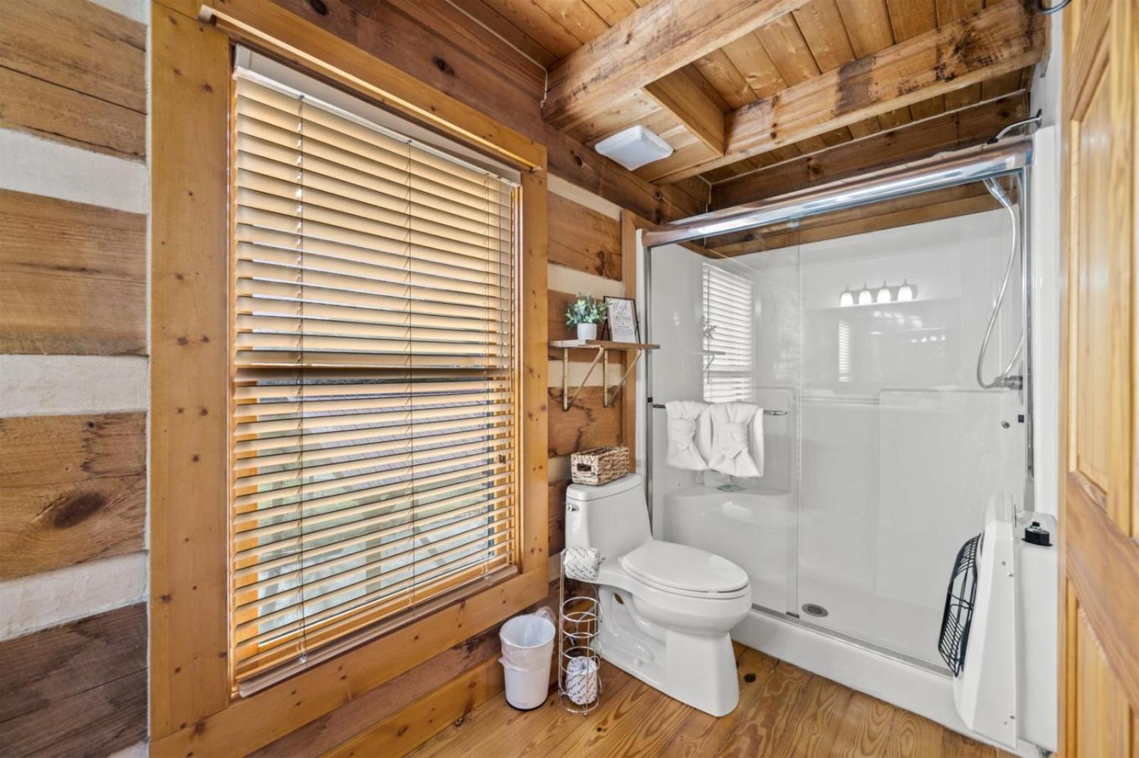 Hidden Star Hideaway-Blackberry Farm-Smoky Mtn Nat Park-Hot Tub- Fire Pit- Fenced Yard- Pet Friendly Walland Zewnętrze zdjęcie