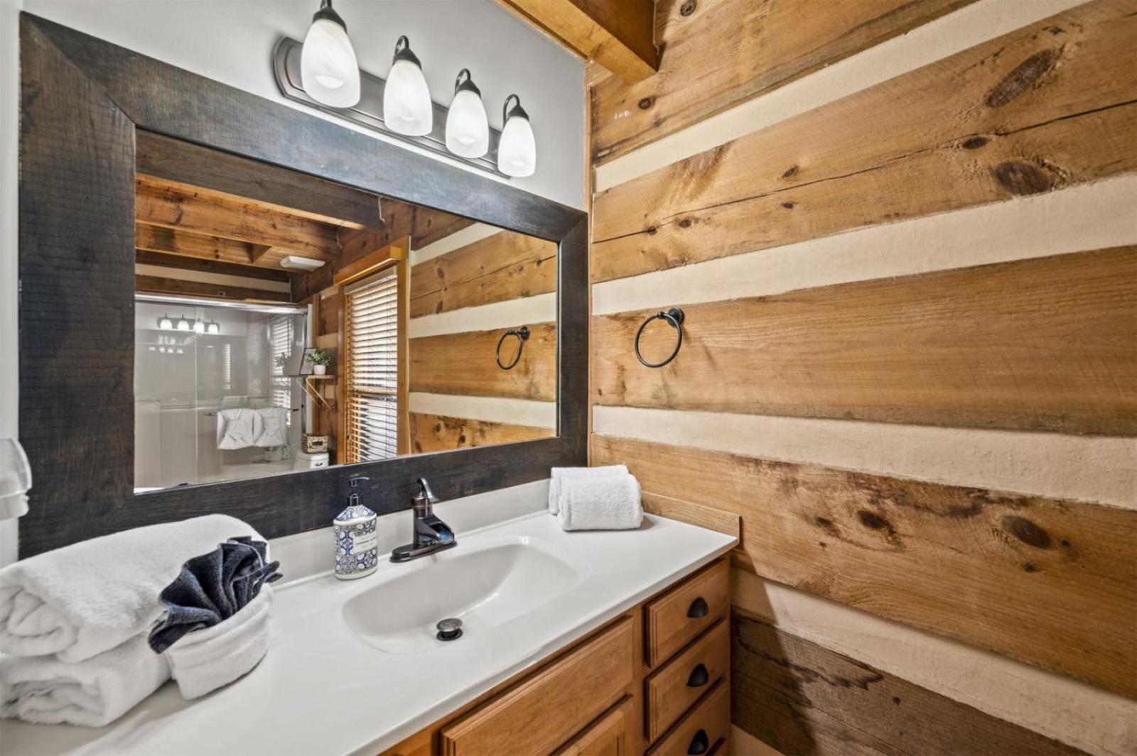 Hidden Star Hideaway-Blackberry Farm-Smoky Mtn Nat Park-Hot Tub- Fire Pit- Fenced Yard- Pet Friendly Walland Zewnętrze zdjęcie
