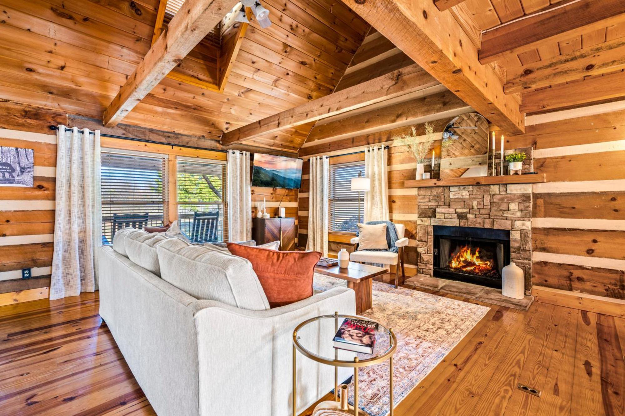 Hidden Star Hideaway-Blackberry Farm-Smoky Mtn Nat Park-Hot Tub- Fire Pit- Fenced Yard- Pet Friendly Walland Zewnętrze zdjęcie